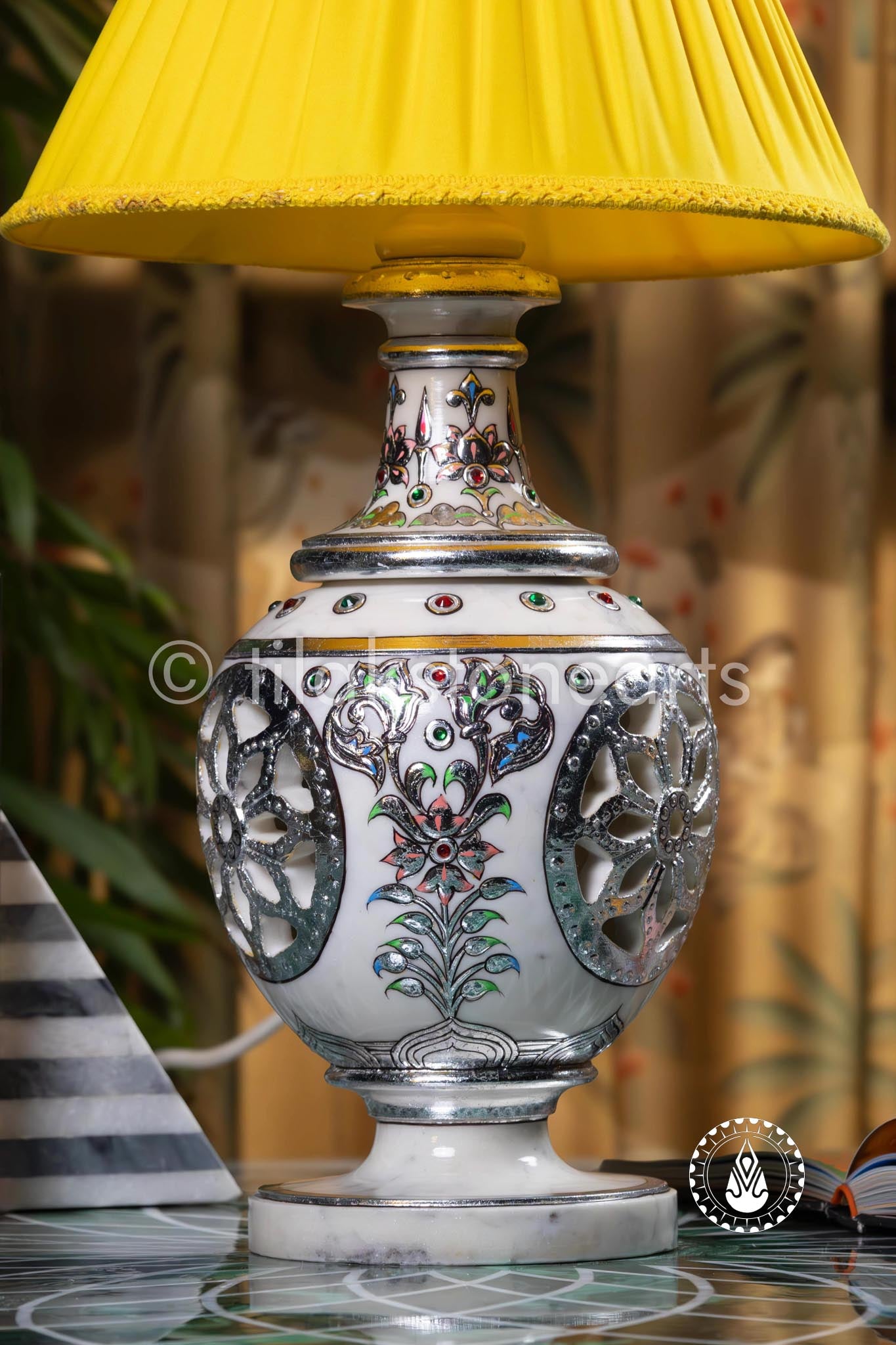 Table Lamp 21" | Wonder White