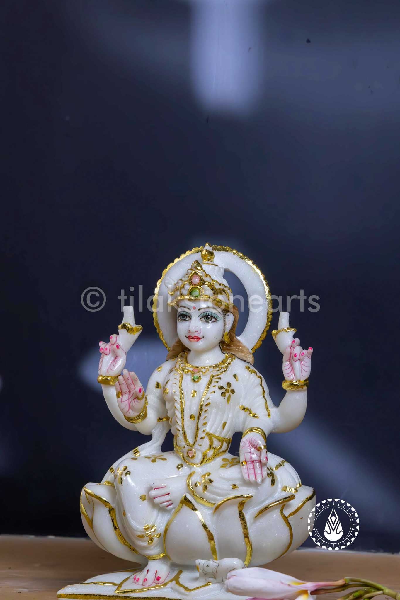 Laxmi Maa 9" | Swiss White (Imported)