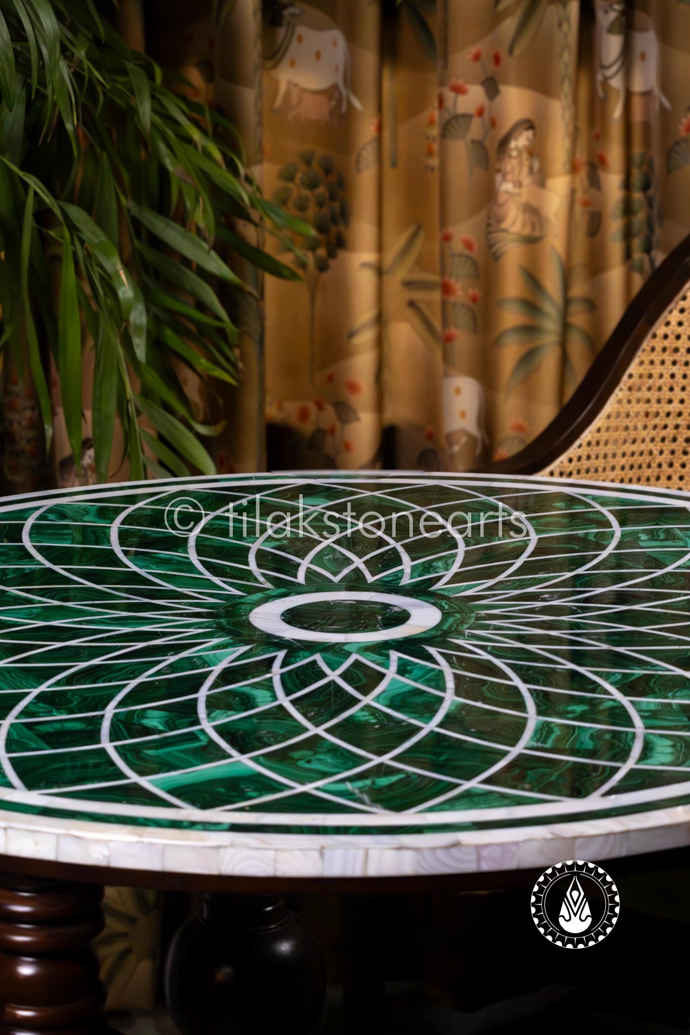 Malachite Majestic Center Table 36" | Green Malachite