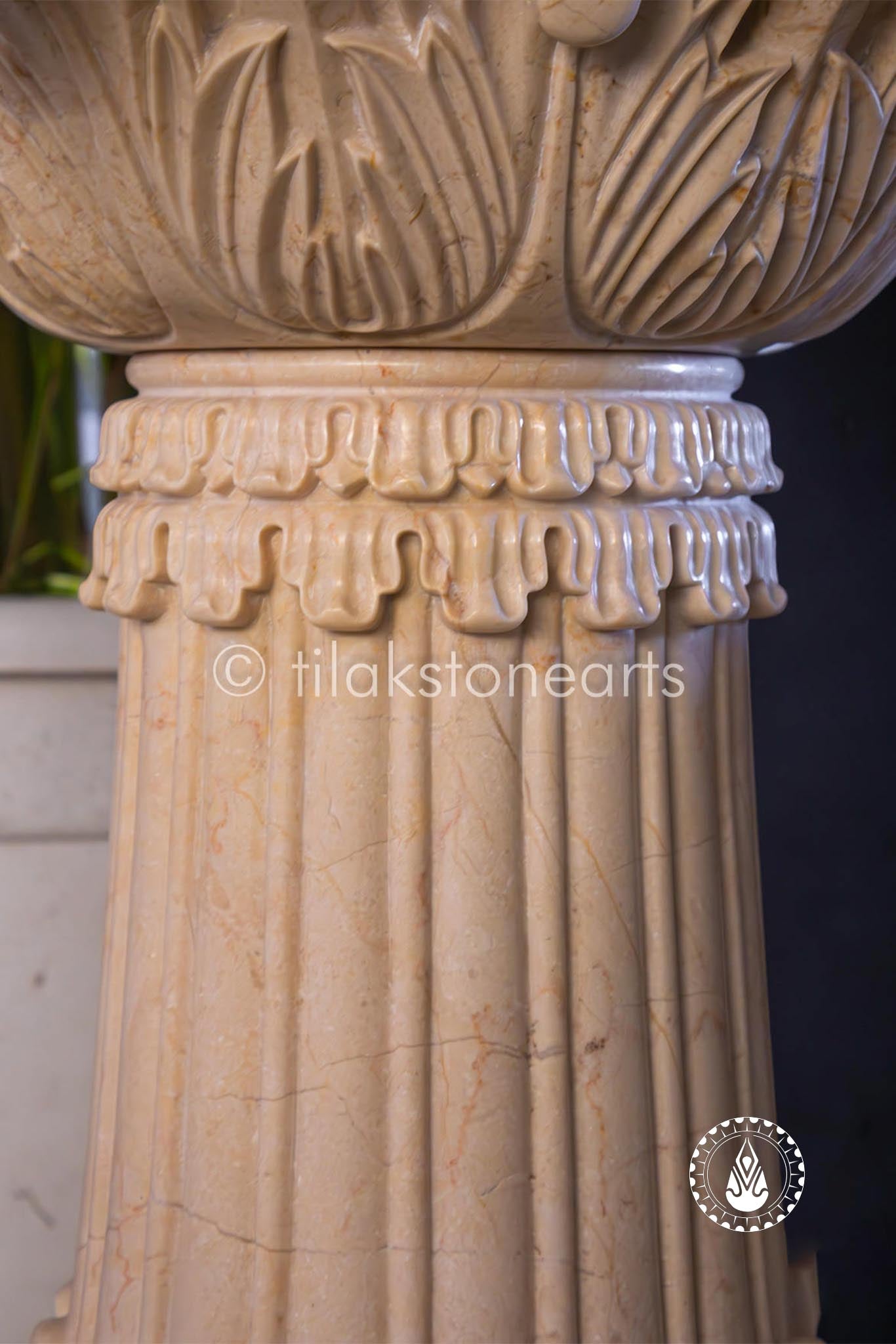 The Regal Exprador Pillar 25" |