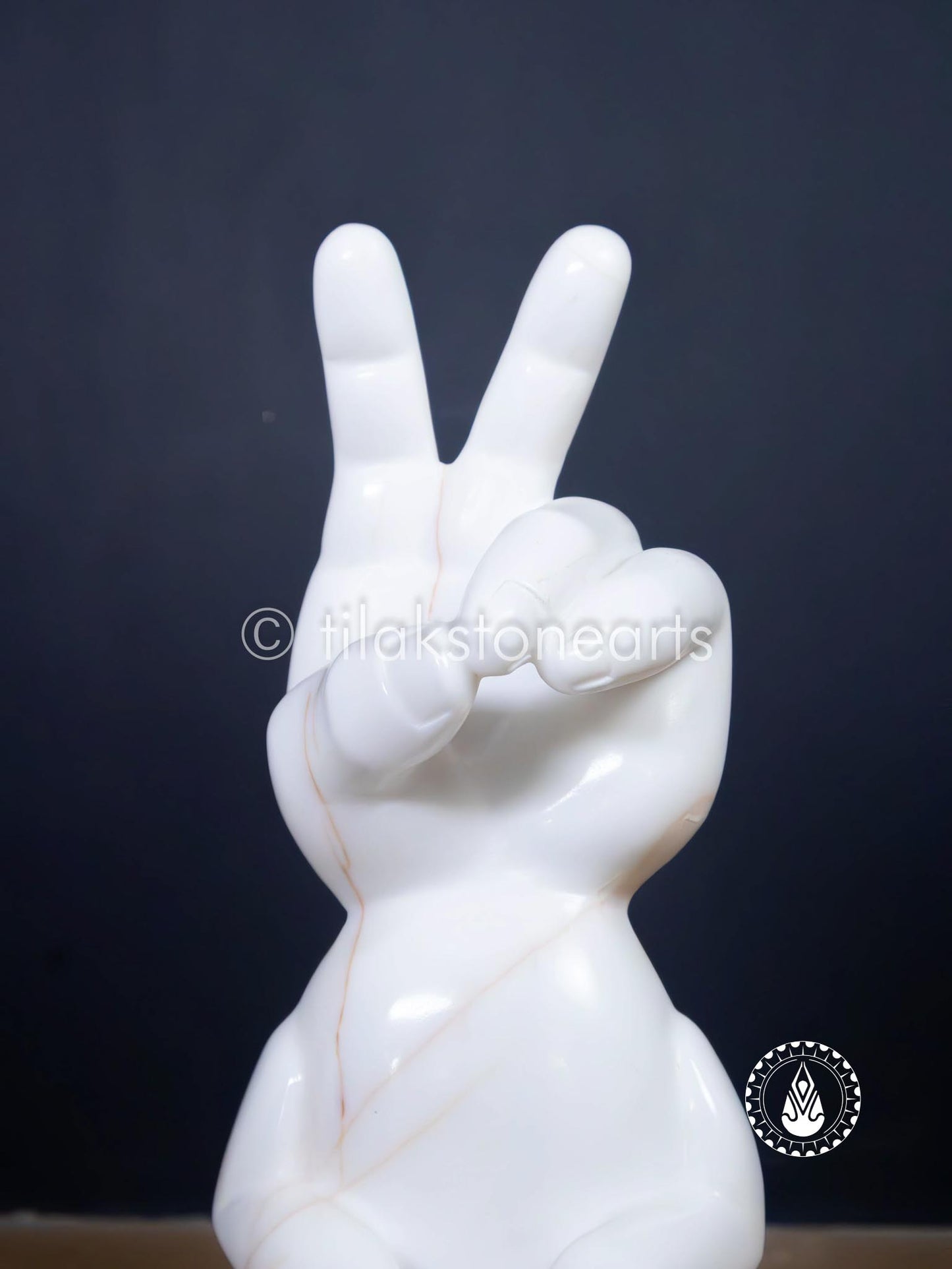 Rabbit Hand 12" | White Spider