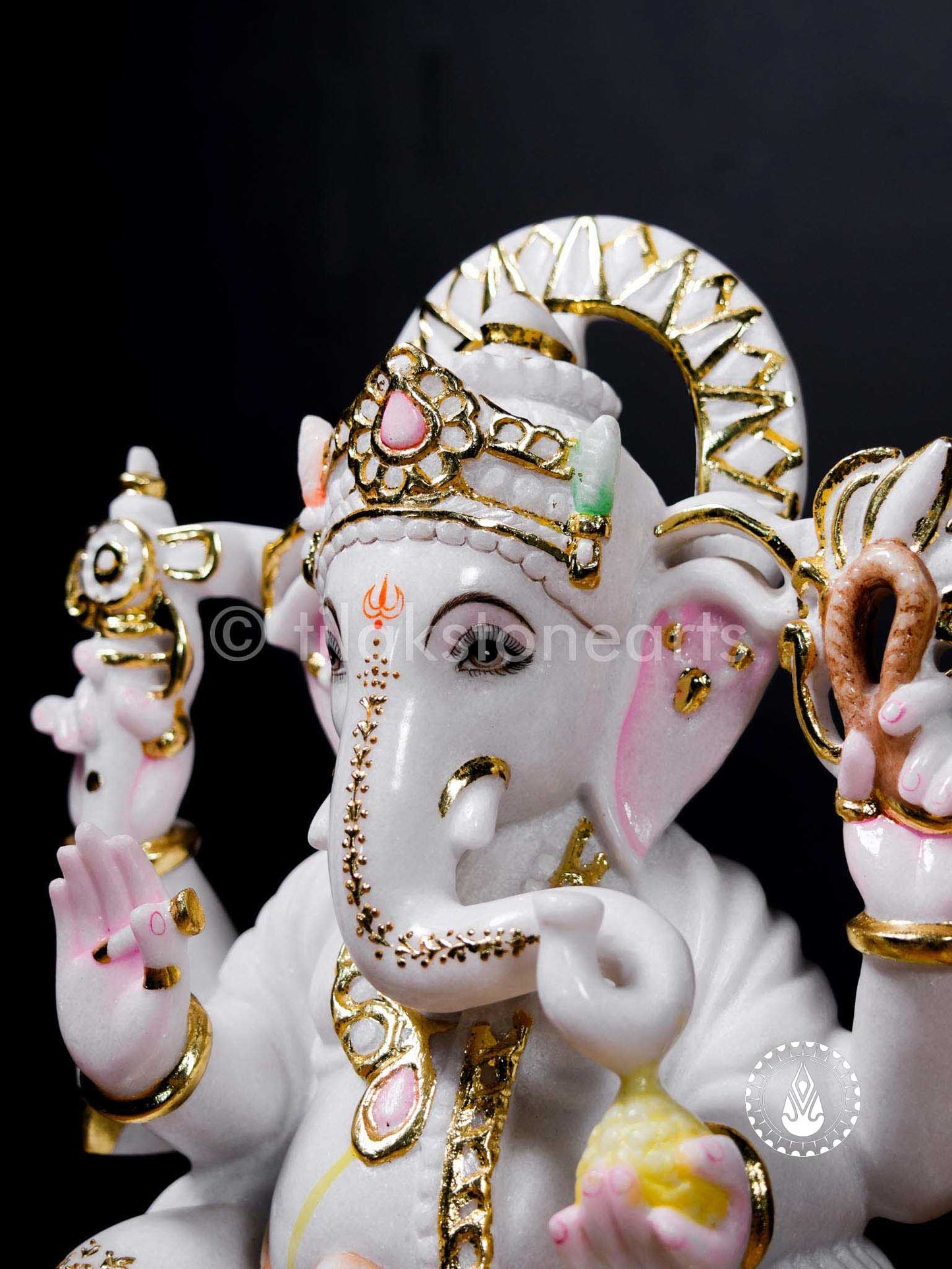 Ganesha 18" | Swiss White (Imported)