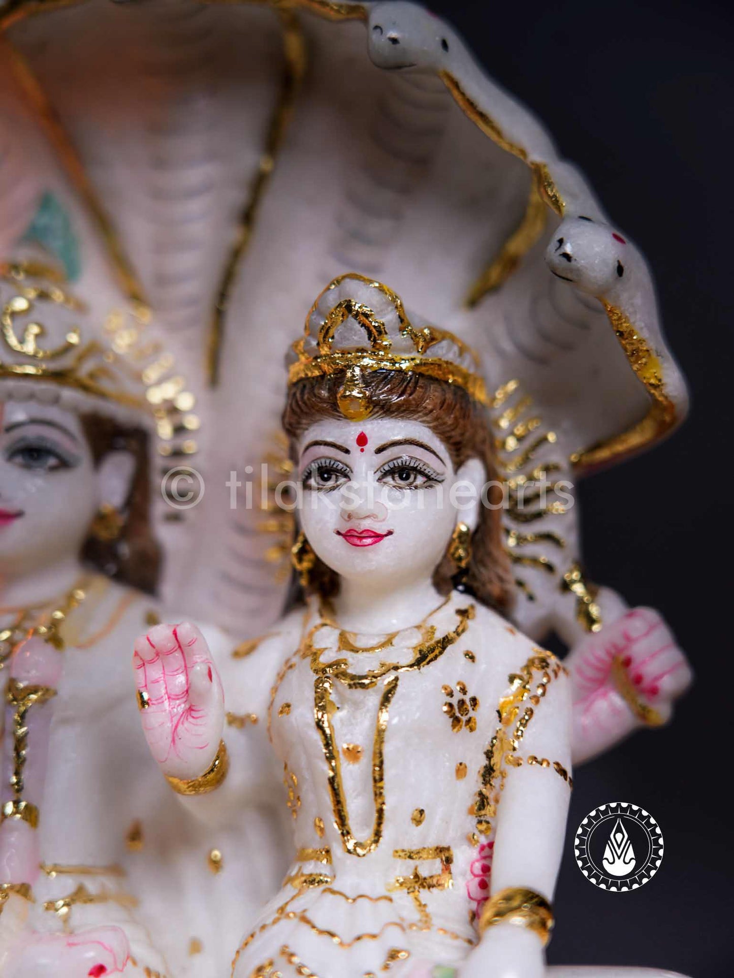 Vishnu Laxmi 9" | Swiss White (Imported)