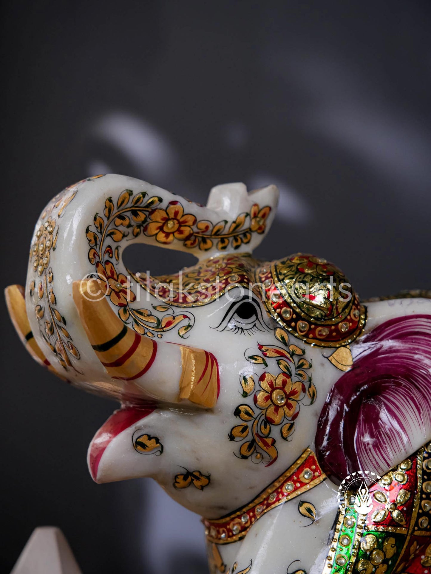 Elephant 15" | Wonder White