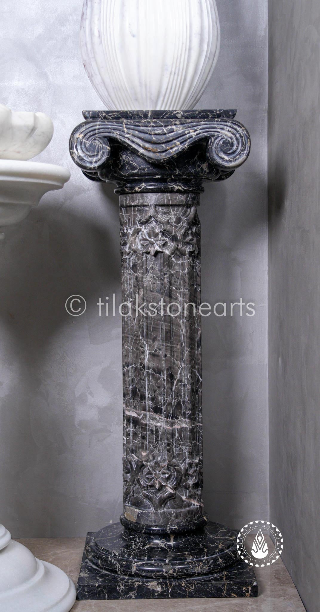 Black Pedestal 32" | Mid Night Black Stone