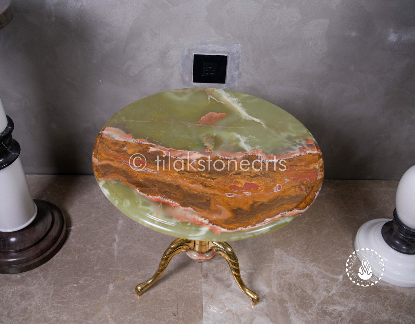 Shaded Table 20" | Onyx