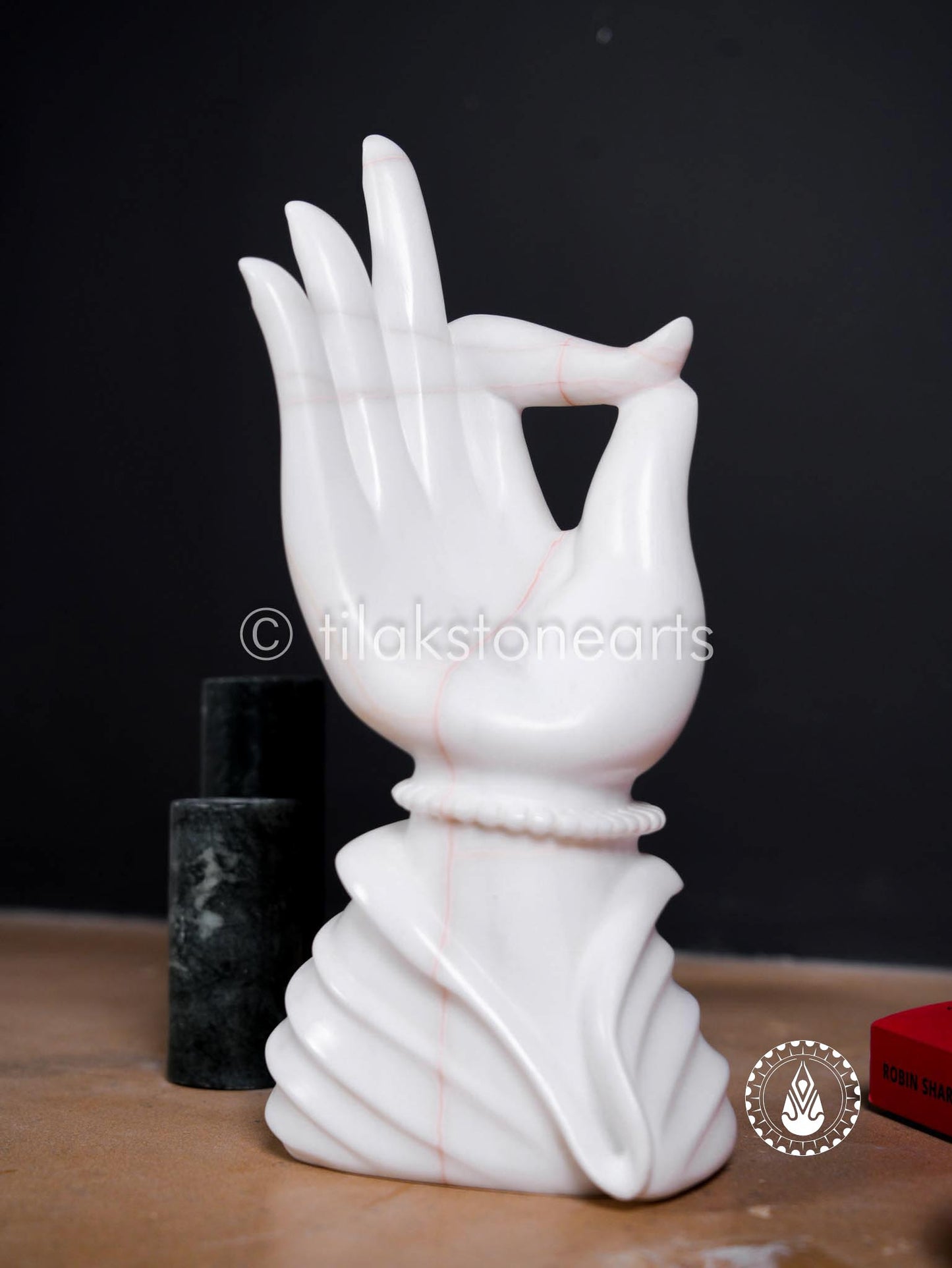 The Astounding Gesture 11" | White Spider