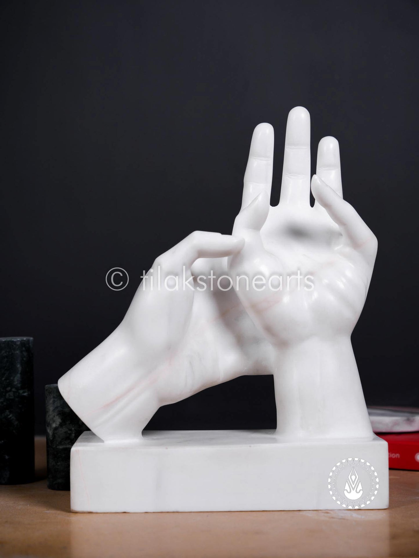 The Marble Touch 12" | White Spider