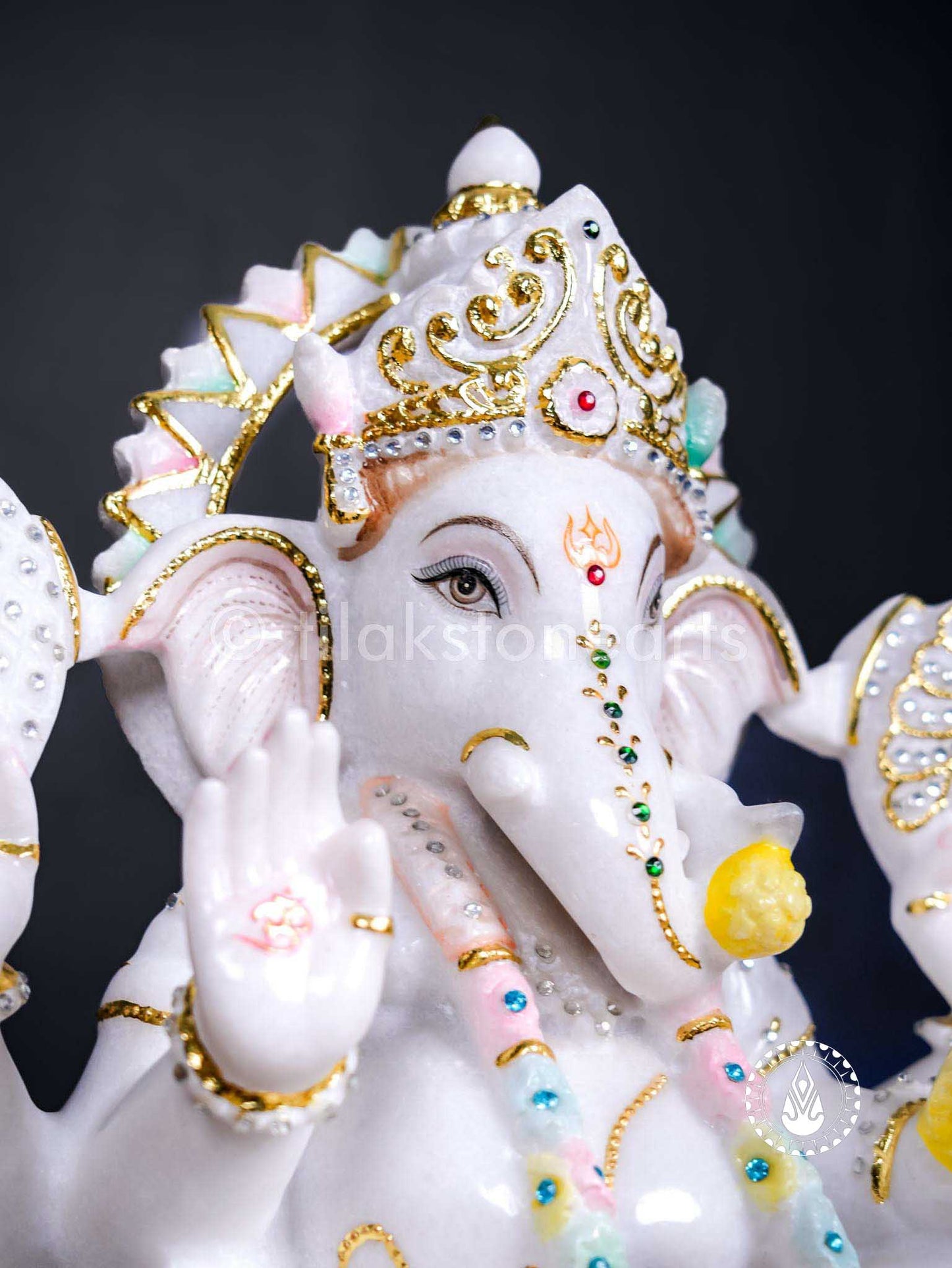 Ganesha 18" | Swiss White (Imported)