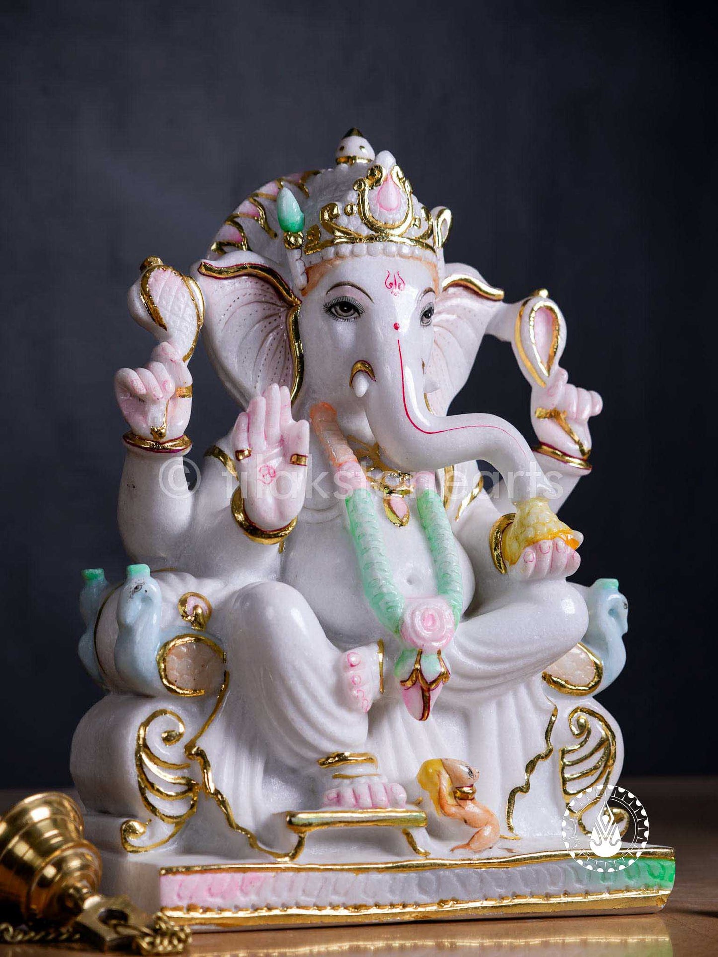 Ganesha 18" | Swiss White (Imported)