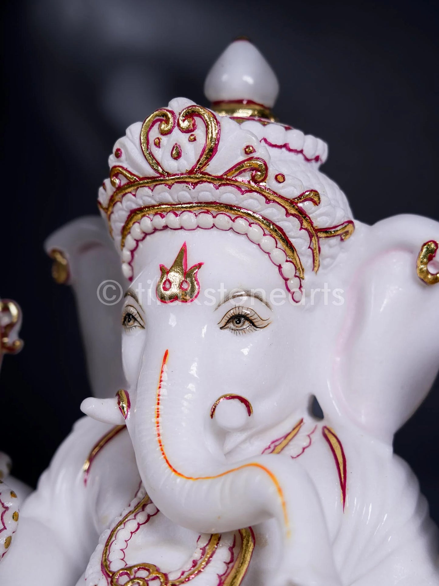 Ganesha 18" | Swiss White (Imported)