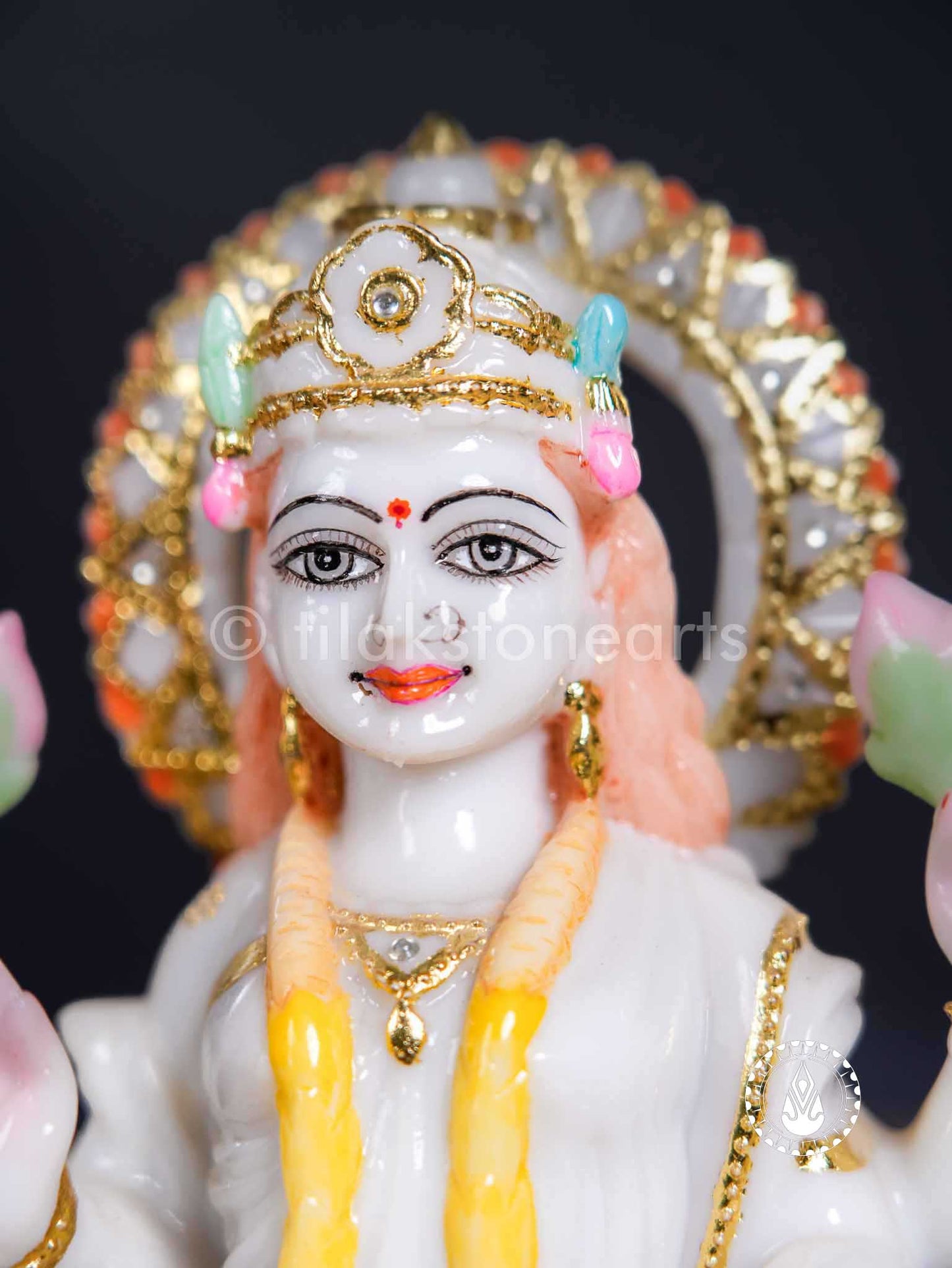 Laxmi Maa 9" | Swiss White (Imported)