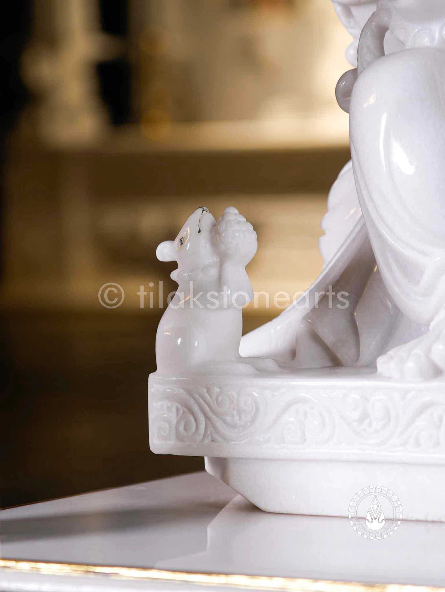 Ganesha 30" | Swiss White (Imported)