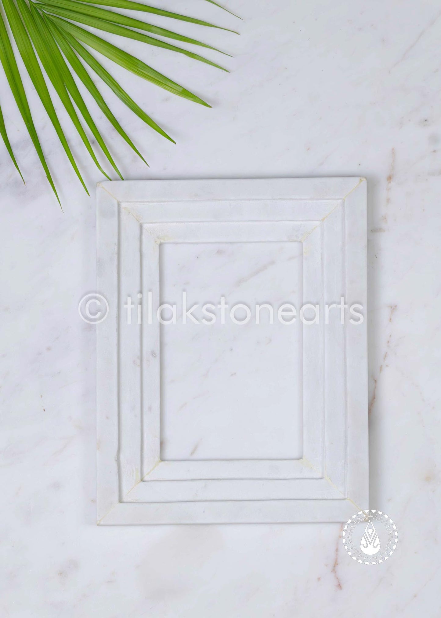 Frame 9" | Swiss White (Imported) & Mid Night Black Stone
