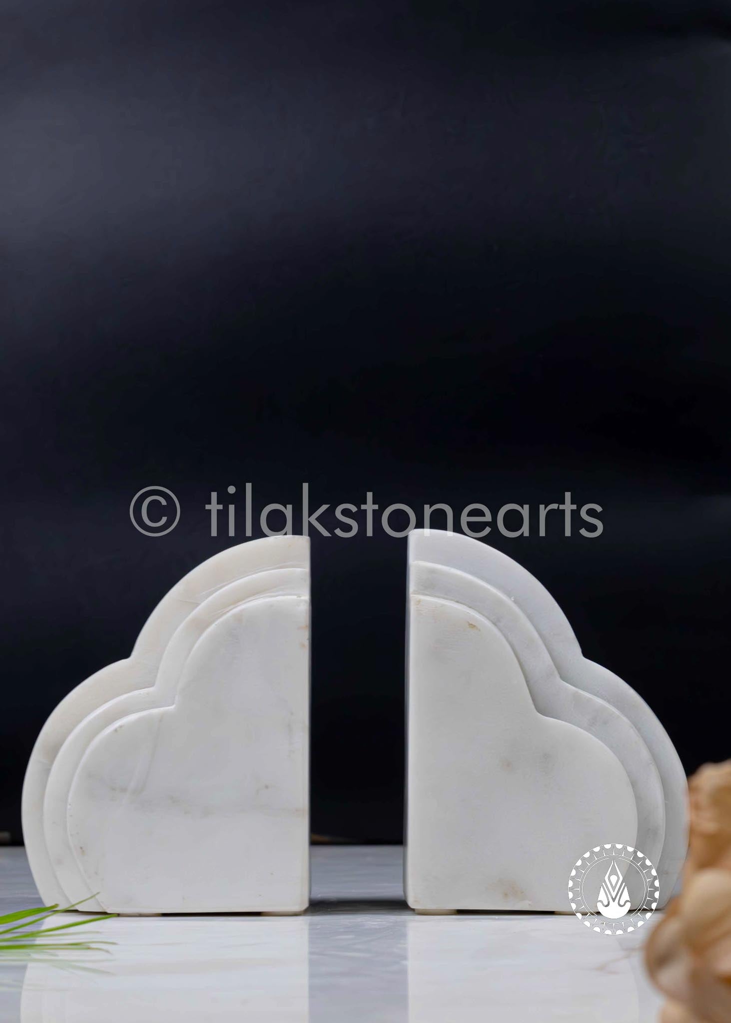 Bookend Carrara 5" | Wonder White