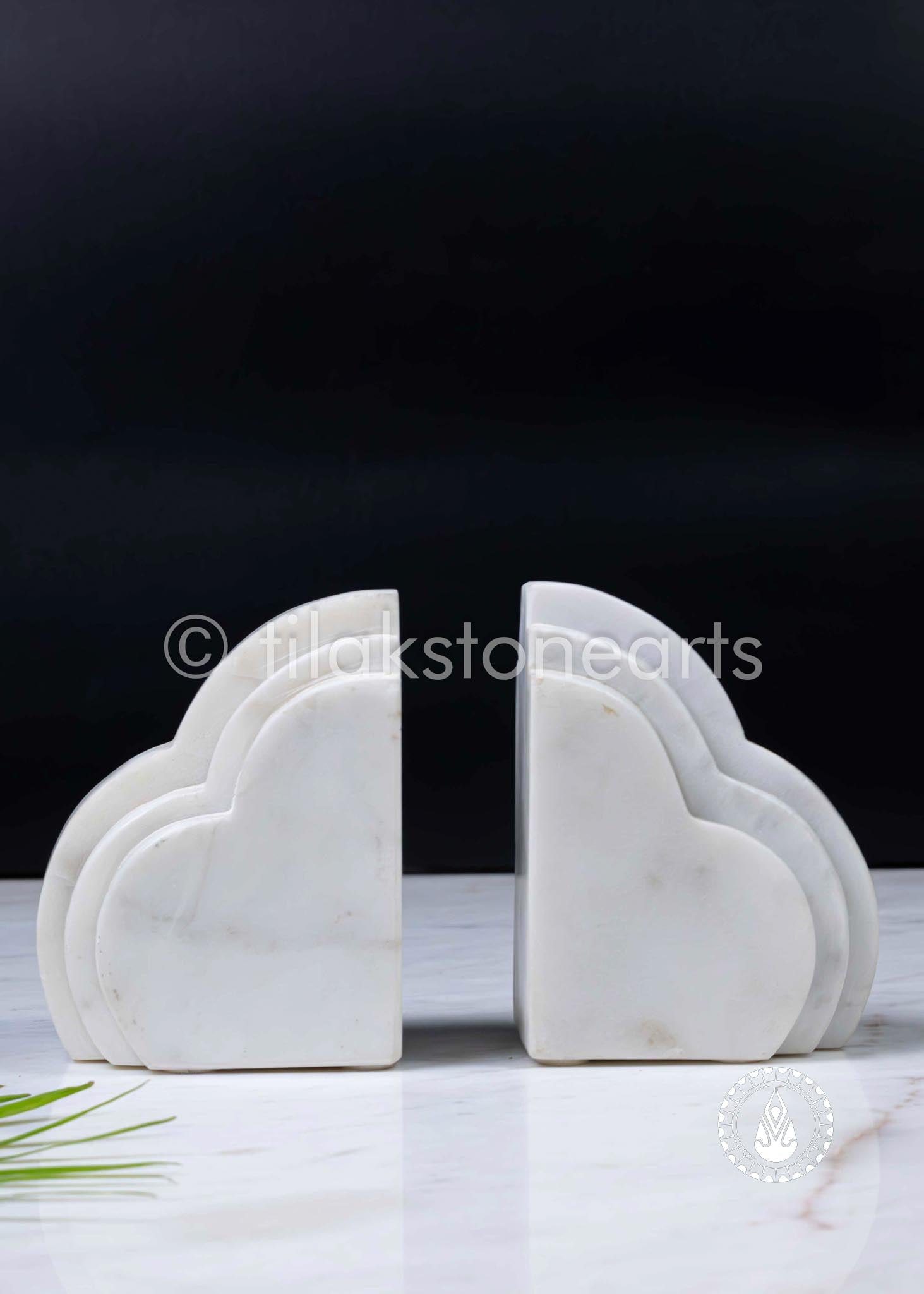 Bookend Carrara 5" | Wonder White