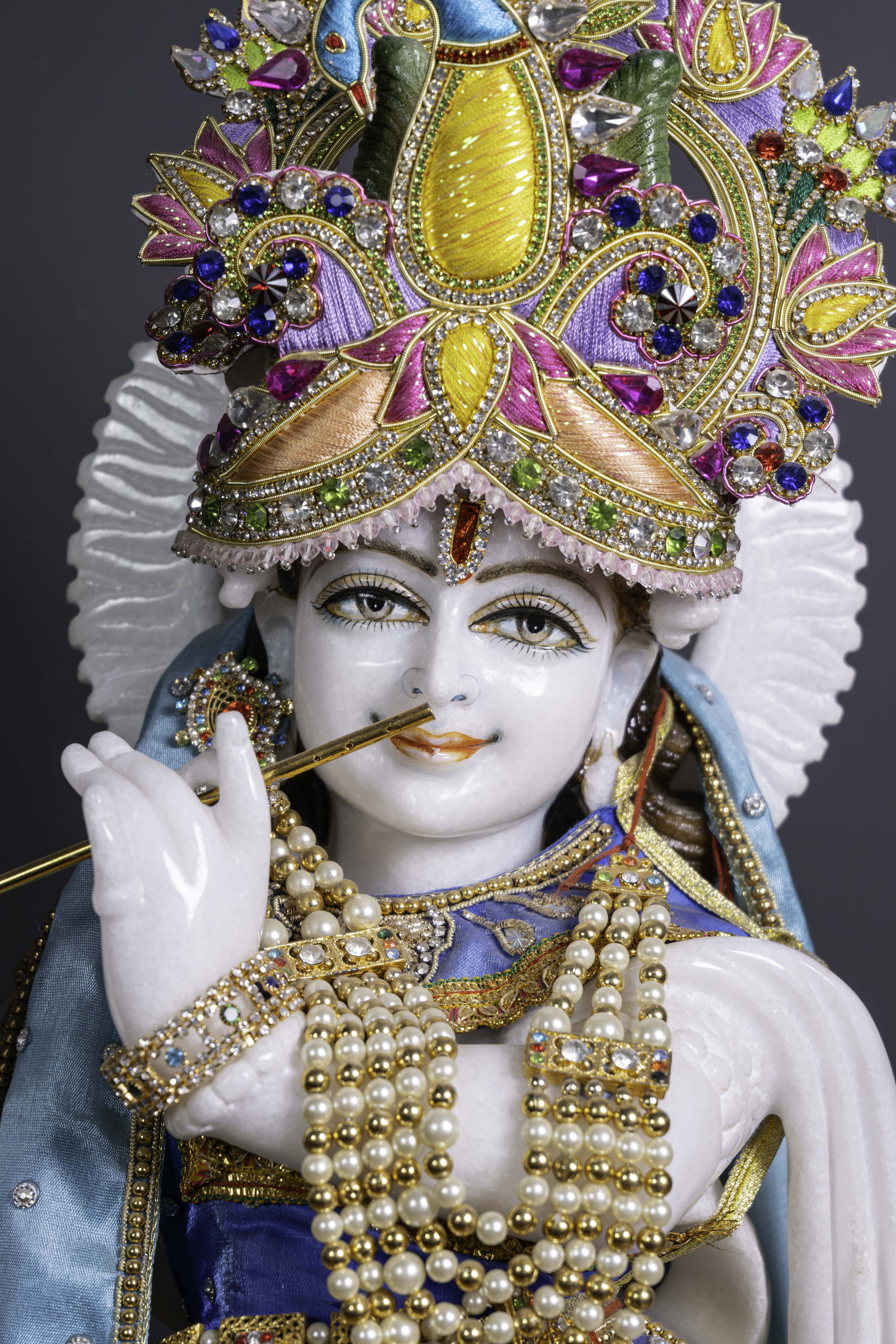 Krishna Ji 24" | Swiss White (Imported)