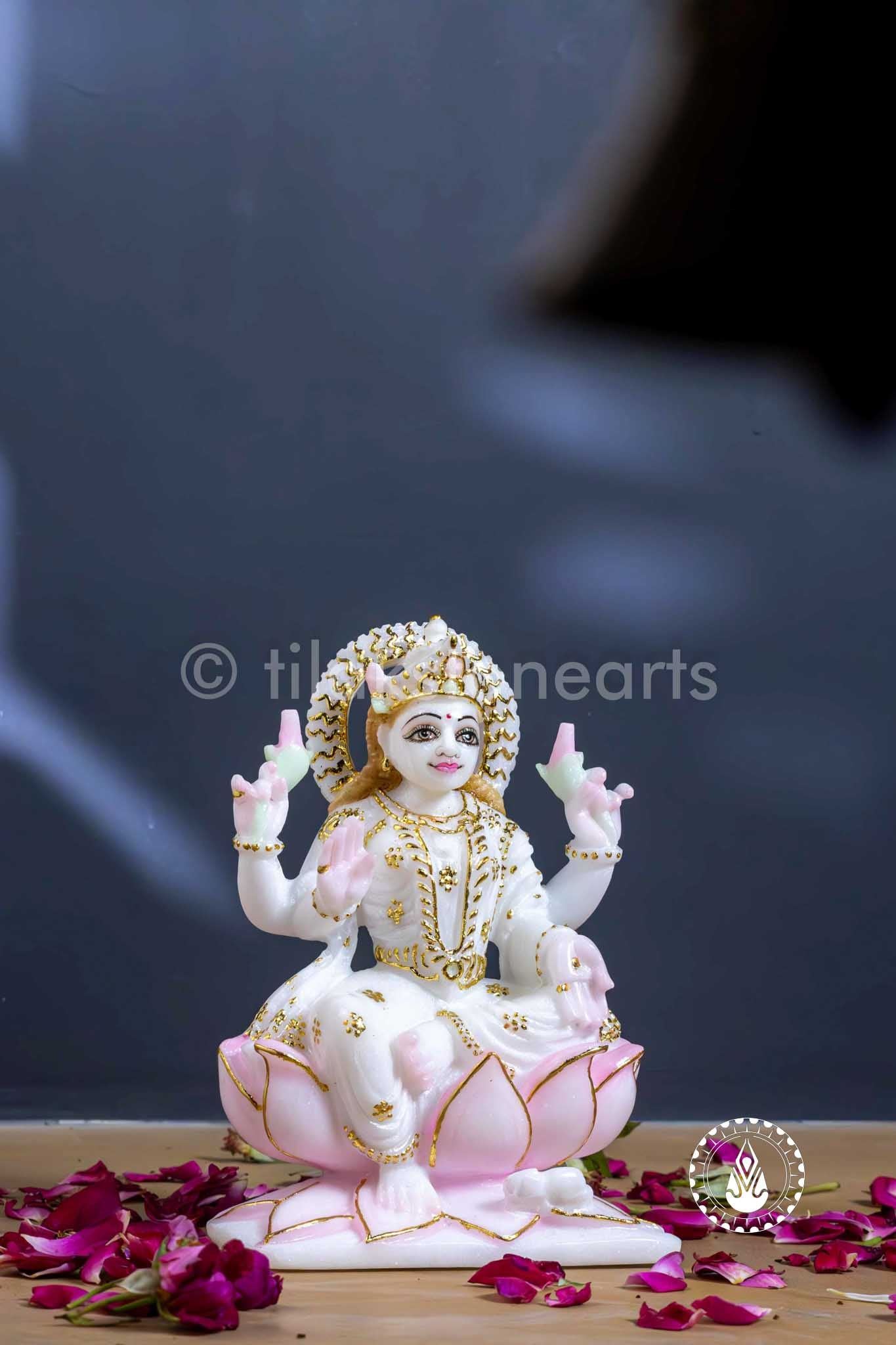 Laxmi Maa 7" | Swiss White (Imported)