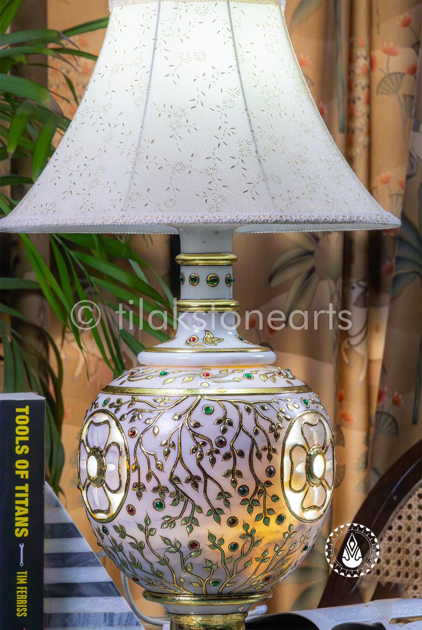 Lamp 24" | Wonder White