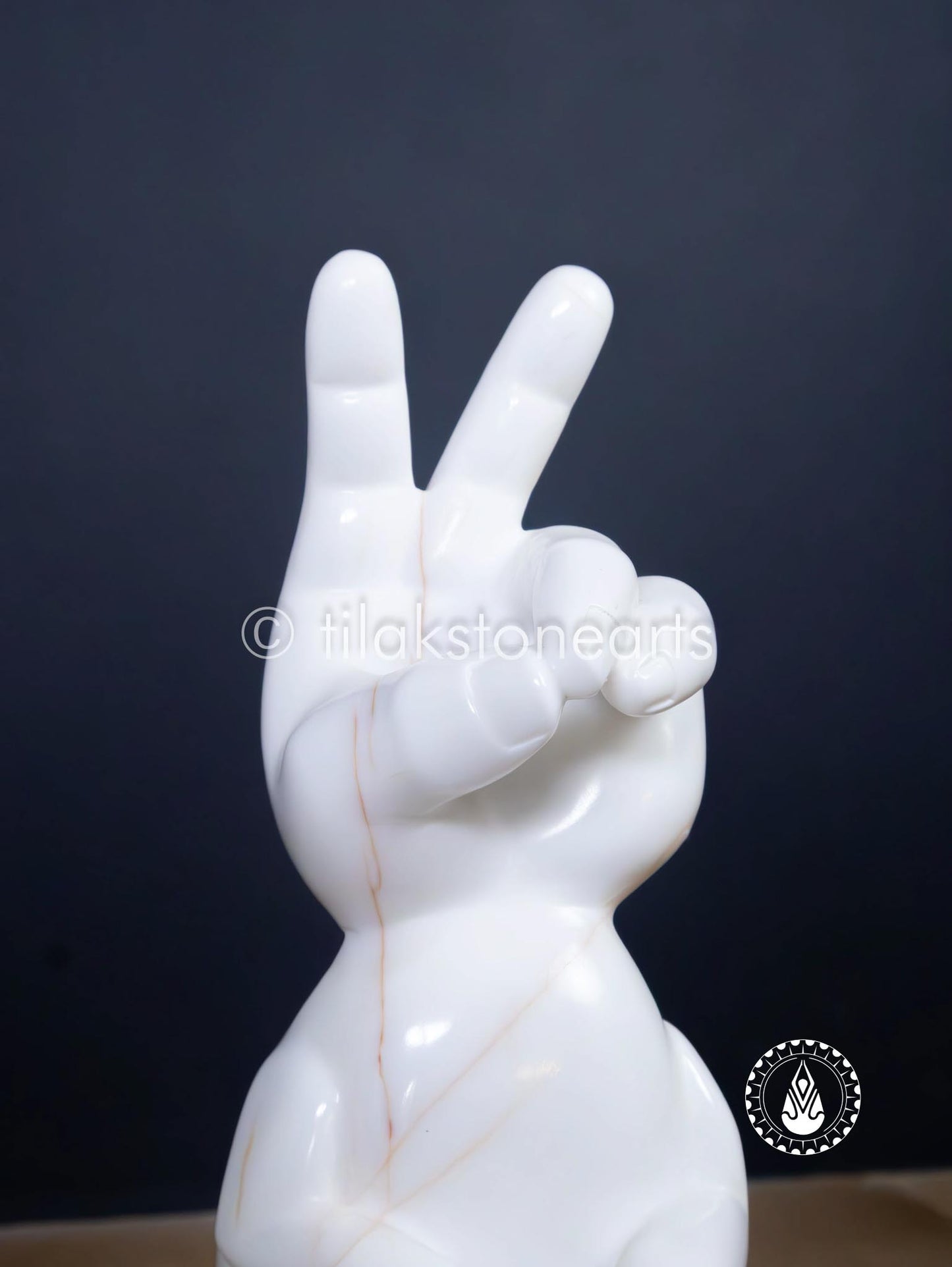 Rabbit Hand 12" | White Spider