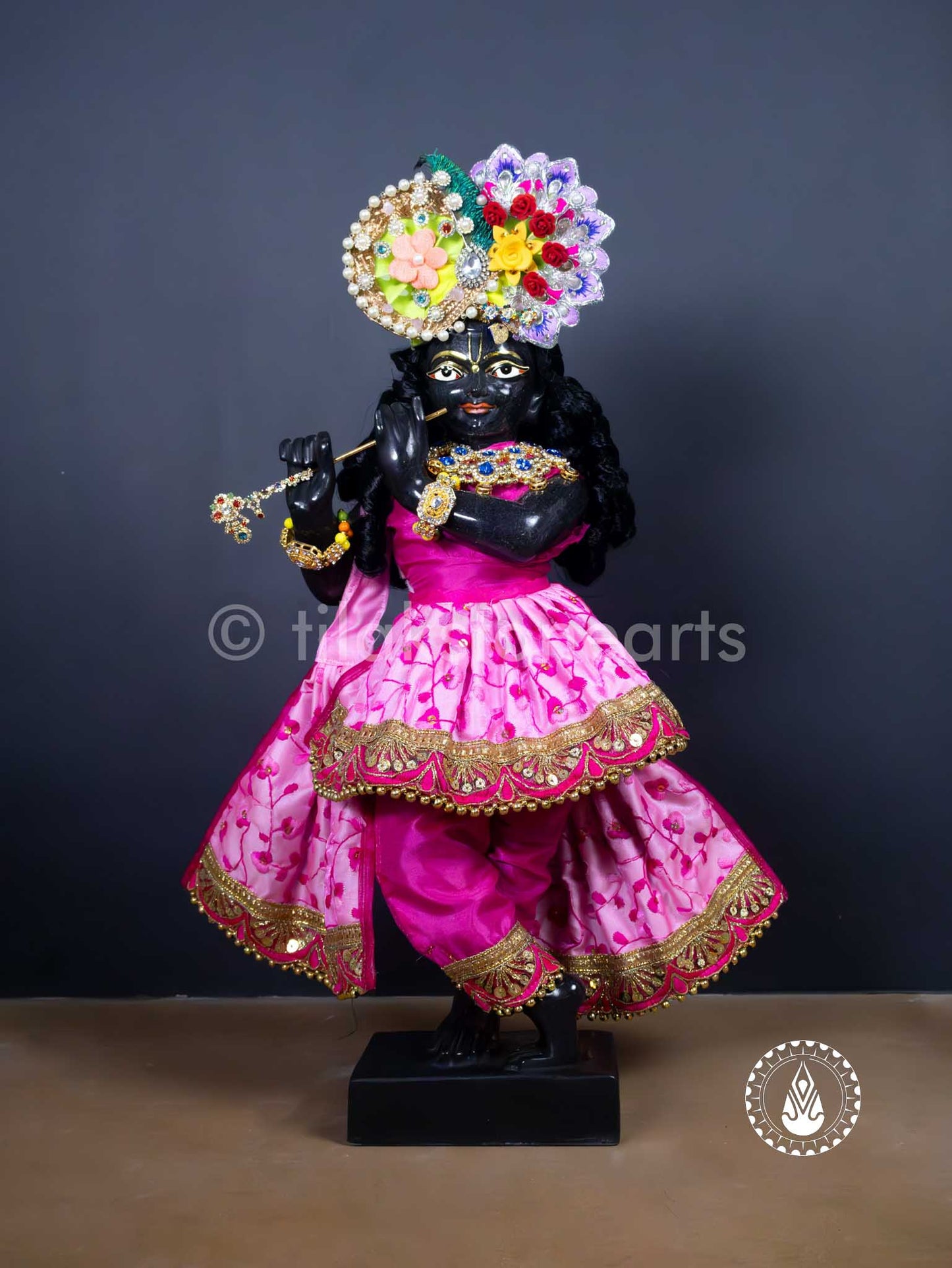 Krishna Ji 18" | Mid Night Black Stone