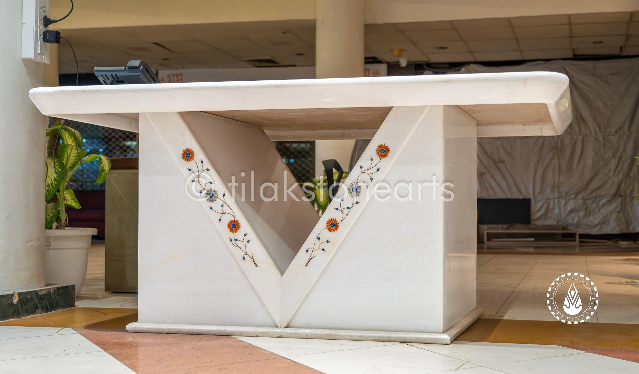 Dining Table 32" | Swiss White With Inlay