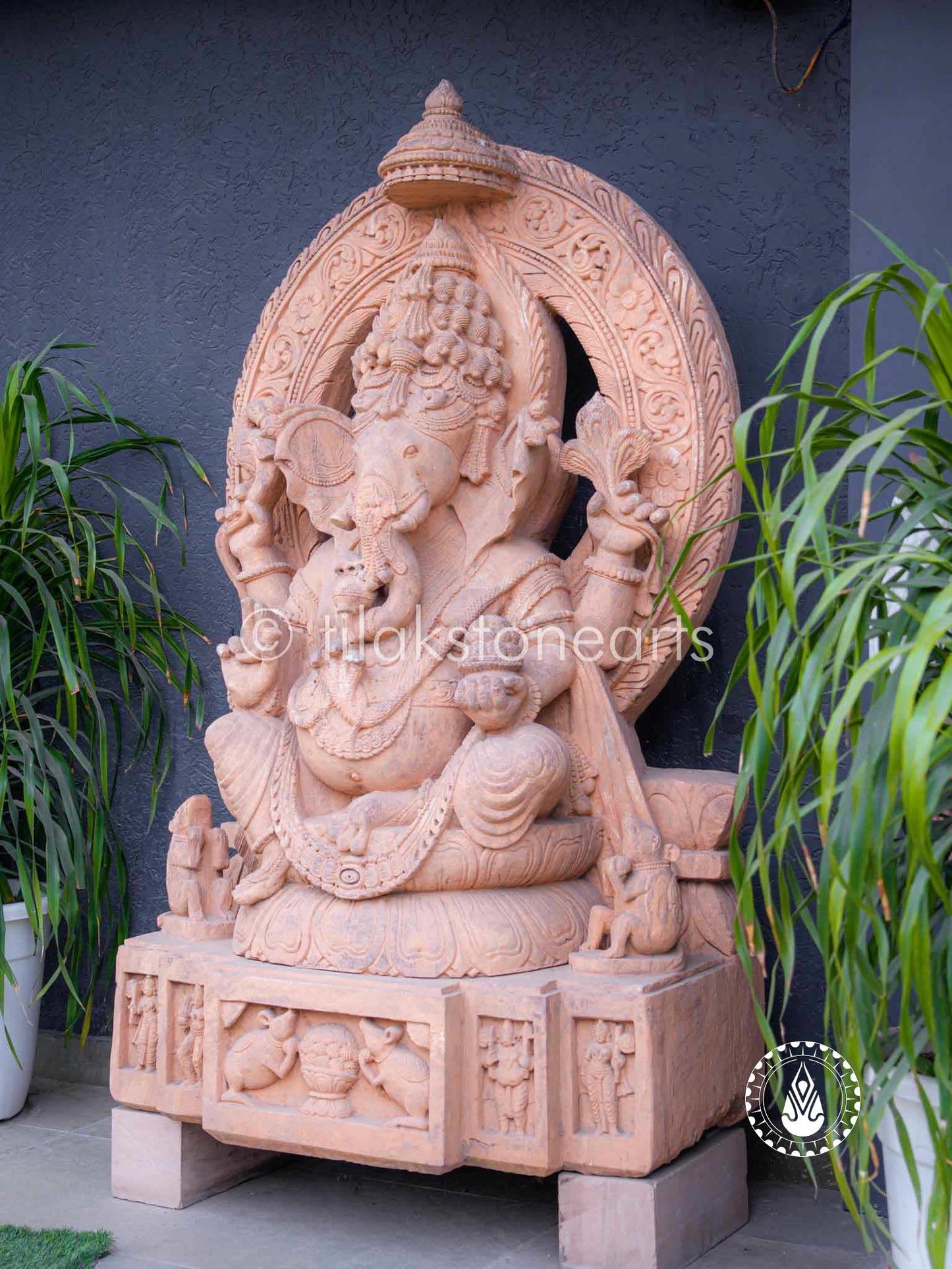 Ganesha On Throne Halo 72" | Red Sandstone