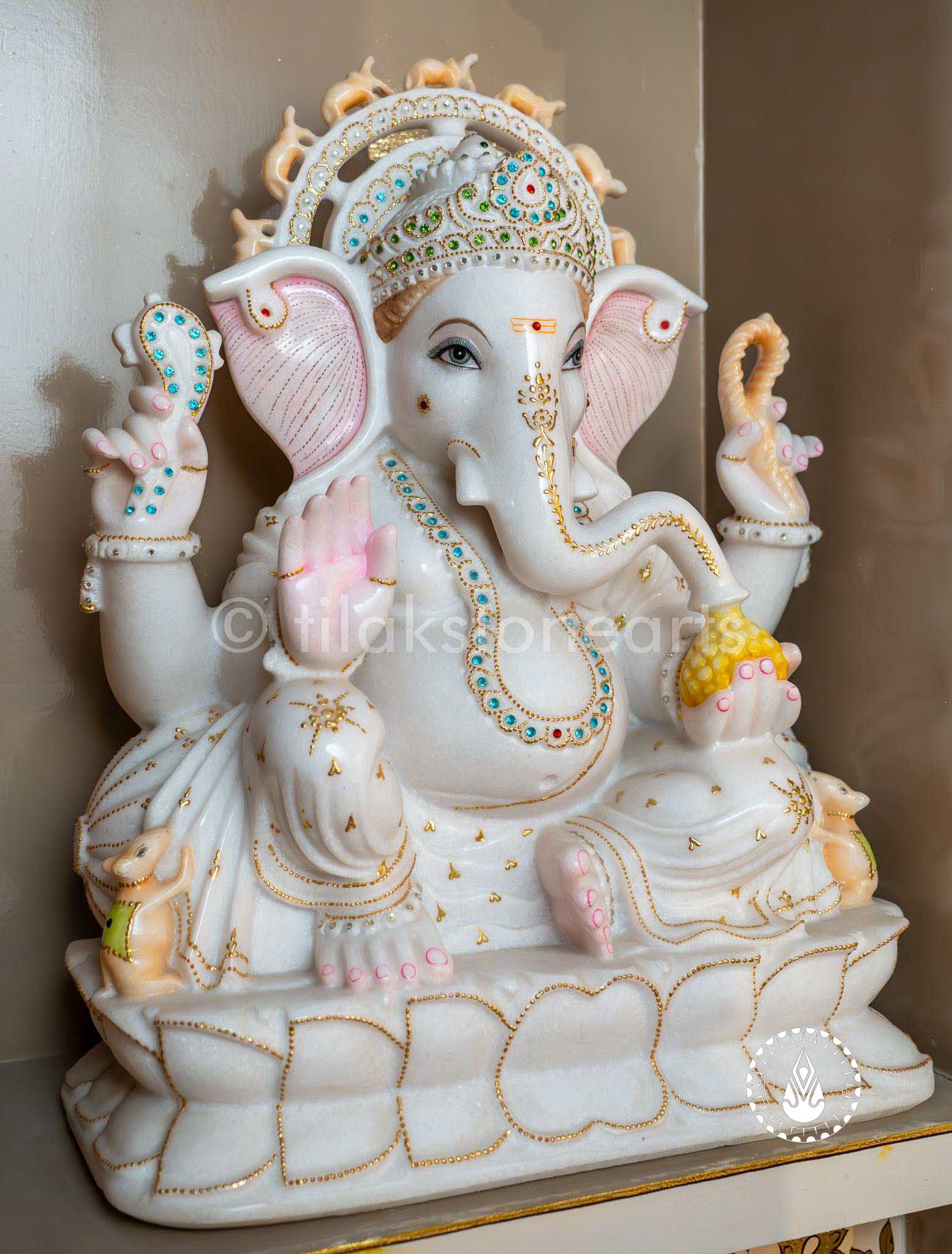 Ganesha 24" | Swiss White (Imported)