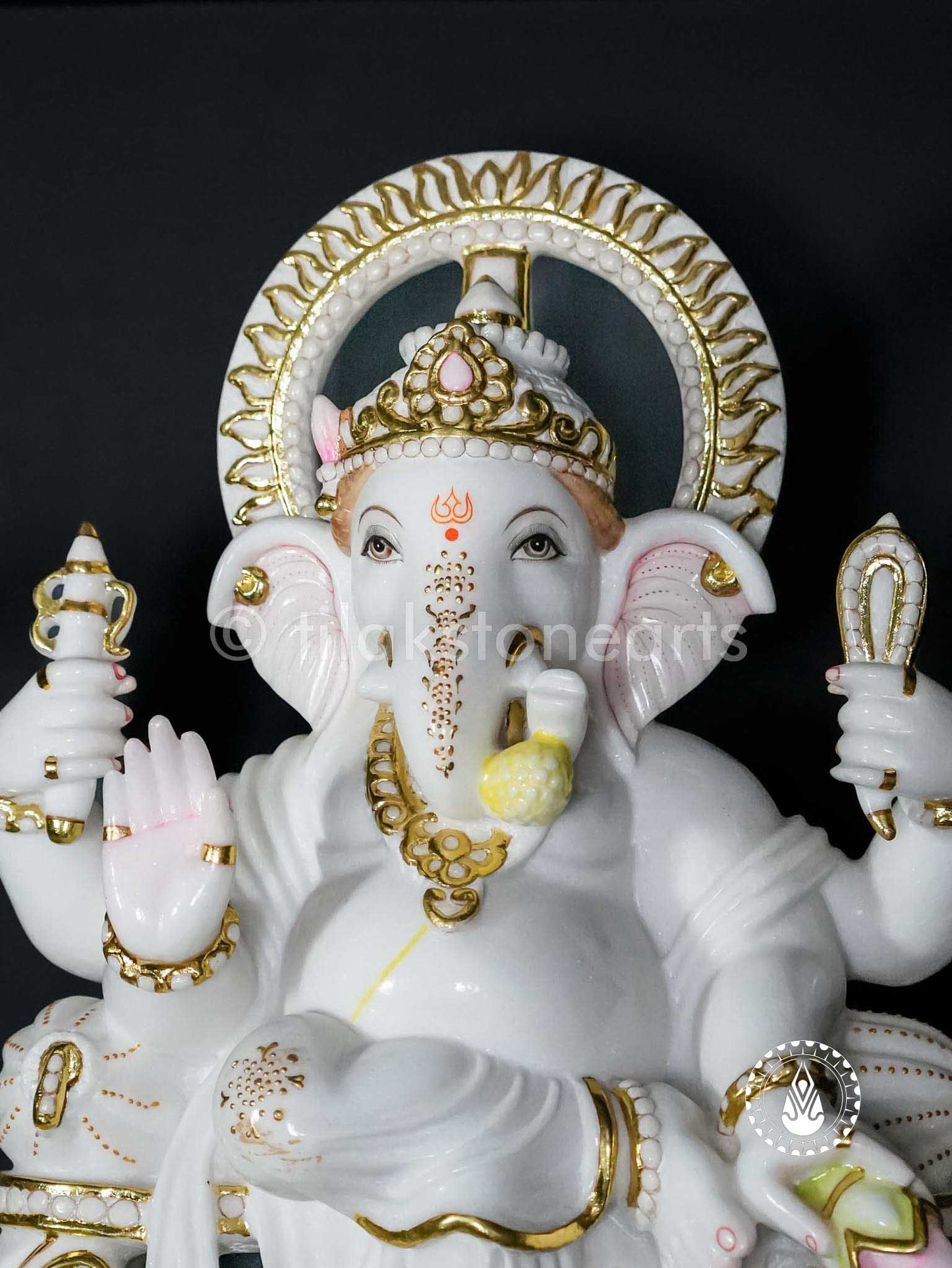 Ganesha 24" | Swiss White (Imported)