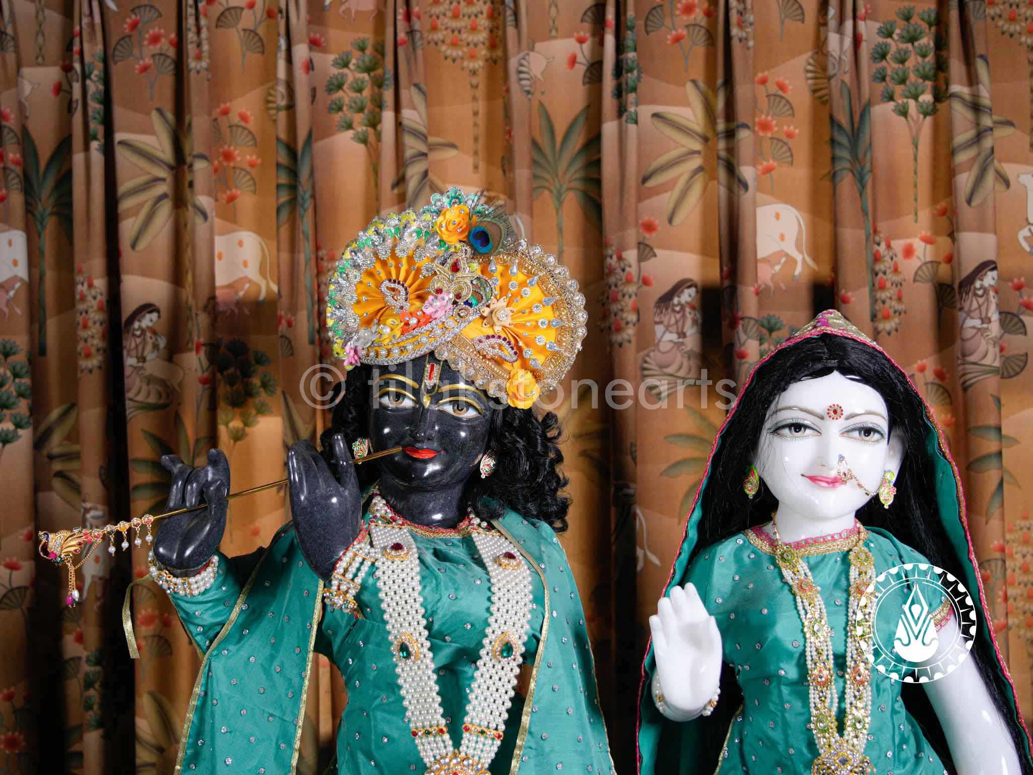 Iskcon Radha Krishna 38" | Mid Night Black And Swiss White (Imported)