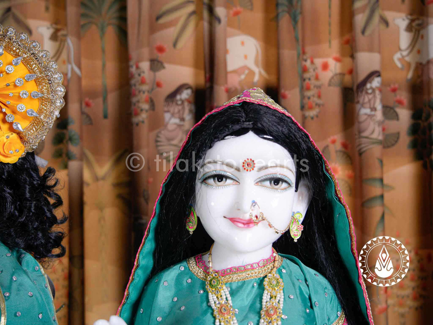 Iskcon Radha Krishna 38" | Mid Night Black And Swiss White (Imported)