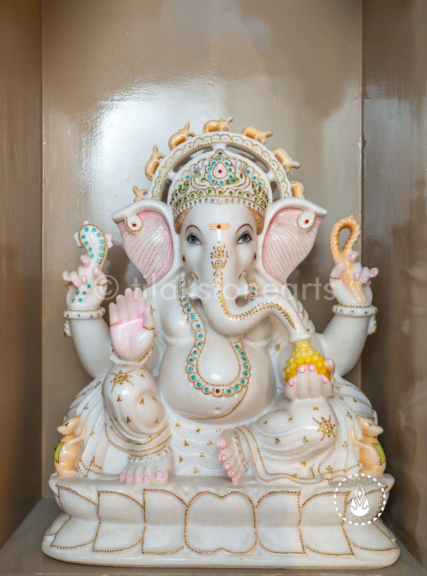 Ganesha 24" | Swiss White (Imported)