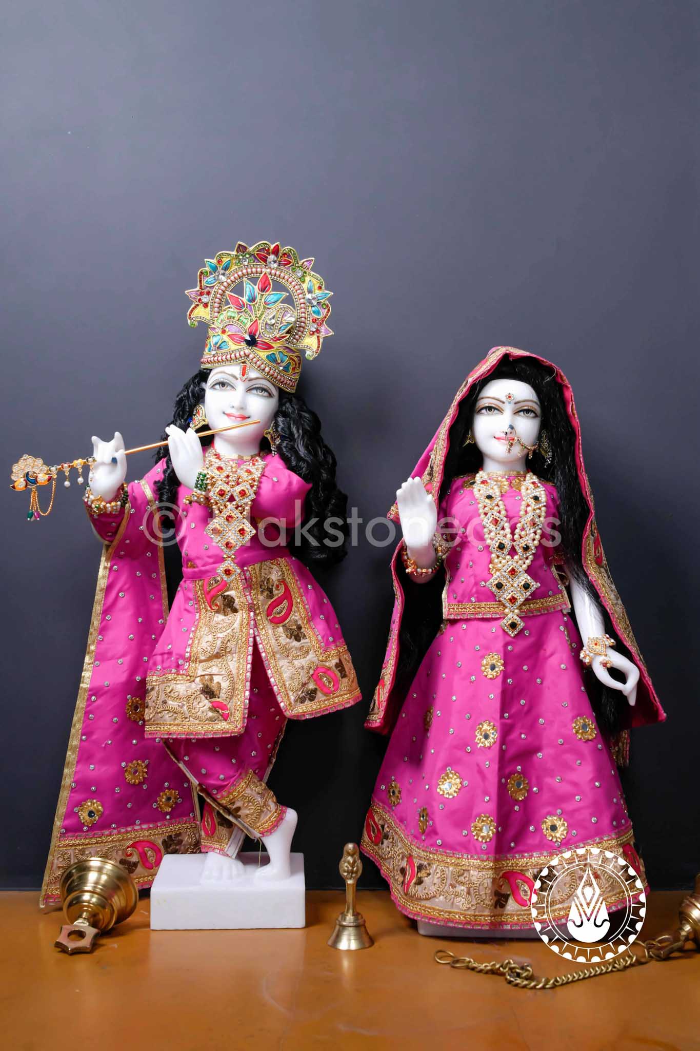 Radha Krishna 24" | Swiss White (Imported)